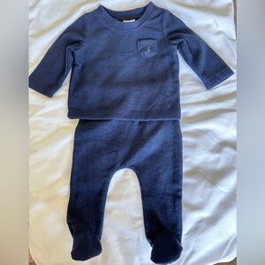 Baby GAP never worn 2-piece set